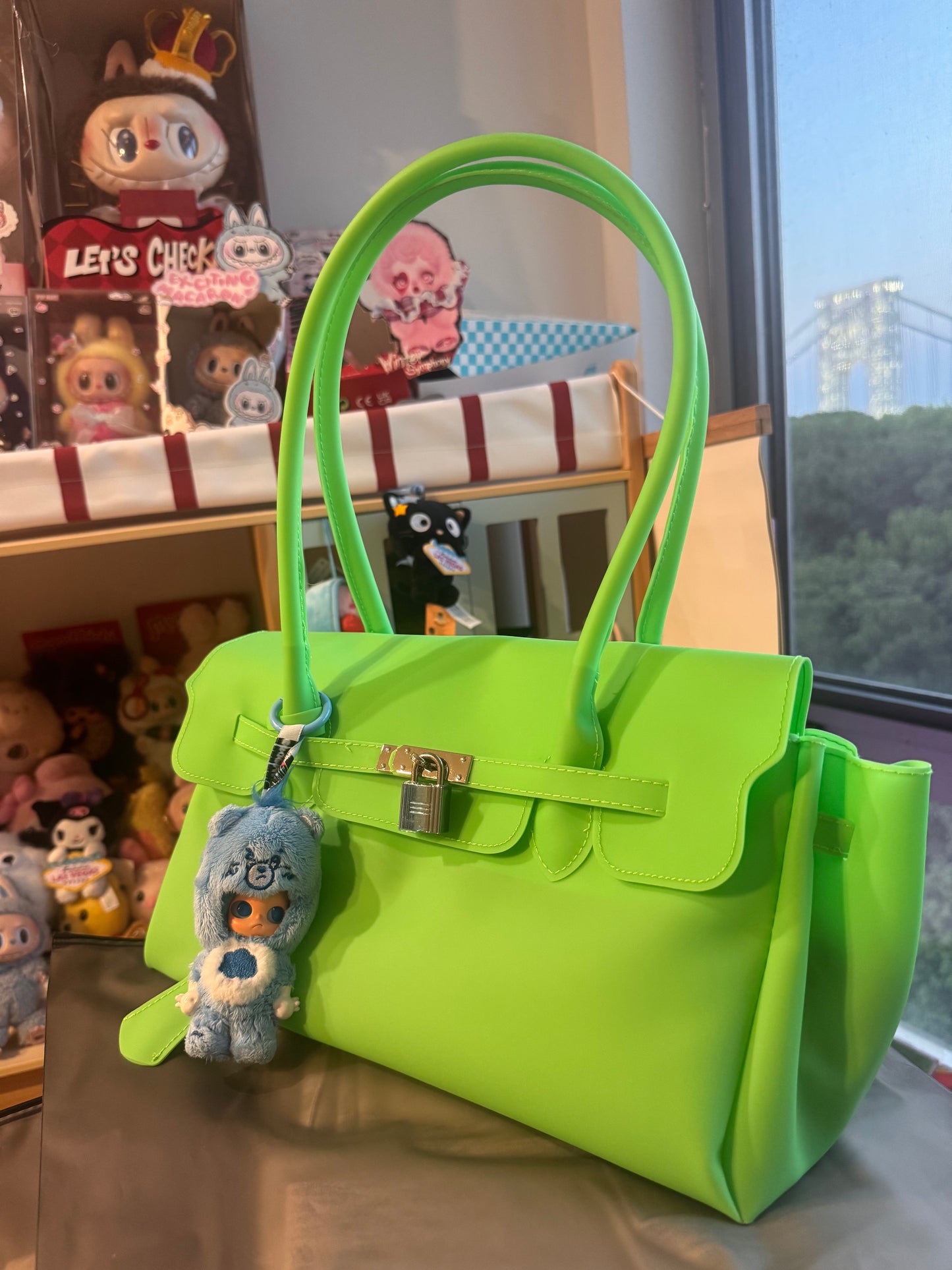 Apple Green